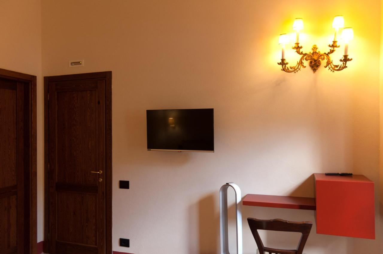مبيت وإفطار سان جيمينيانو Palazzo Benucci المظهر الخارجي الصورة