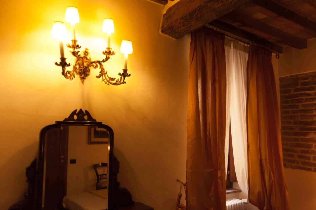 مبيت وإفطار سان جيمينيانو Palazzo Benucci المظهر الخارجي الصورة